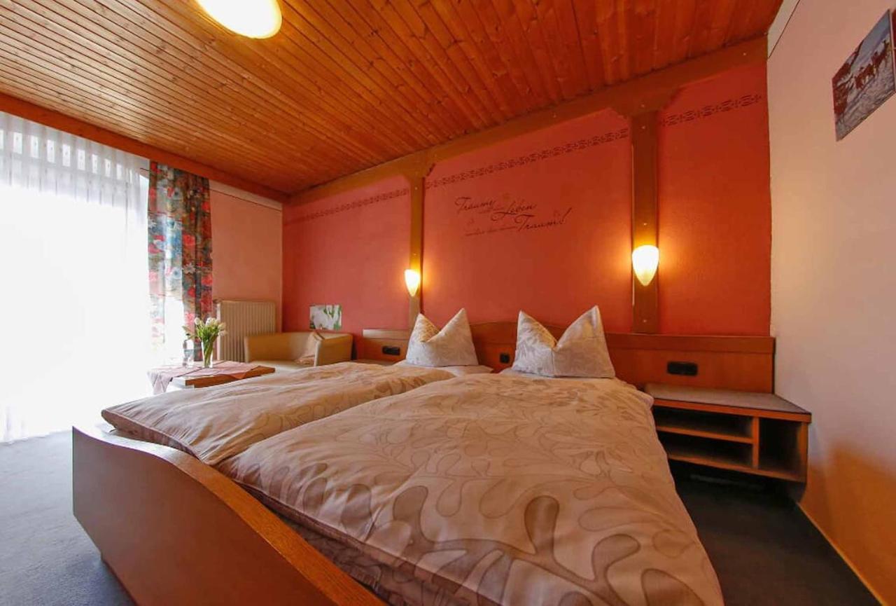 Gasthof-Metzgerei-Pension Schierlitz Rimbach  Exteriör bild