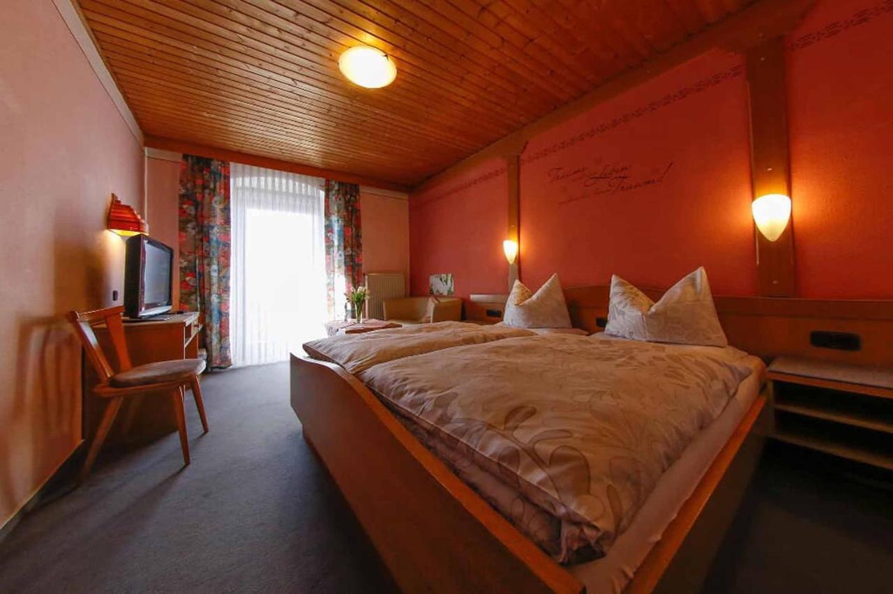 Gasthof-Metzgerei-Pension Schierlitz Rimbach  Exteriör bild